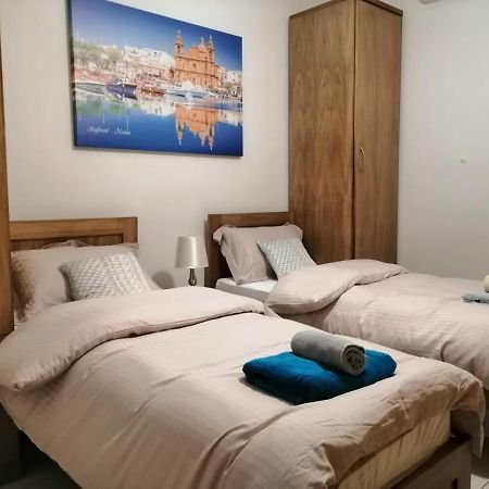 Seabreeze Apartment St. Paul's Bay Bagian luar foto