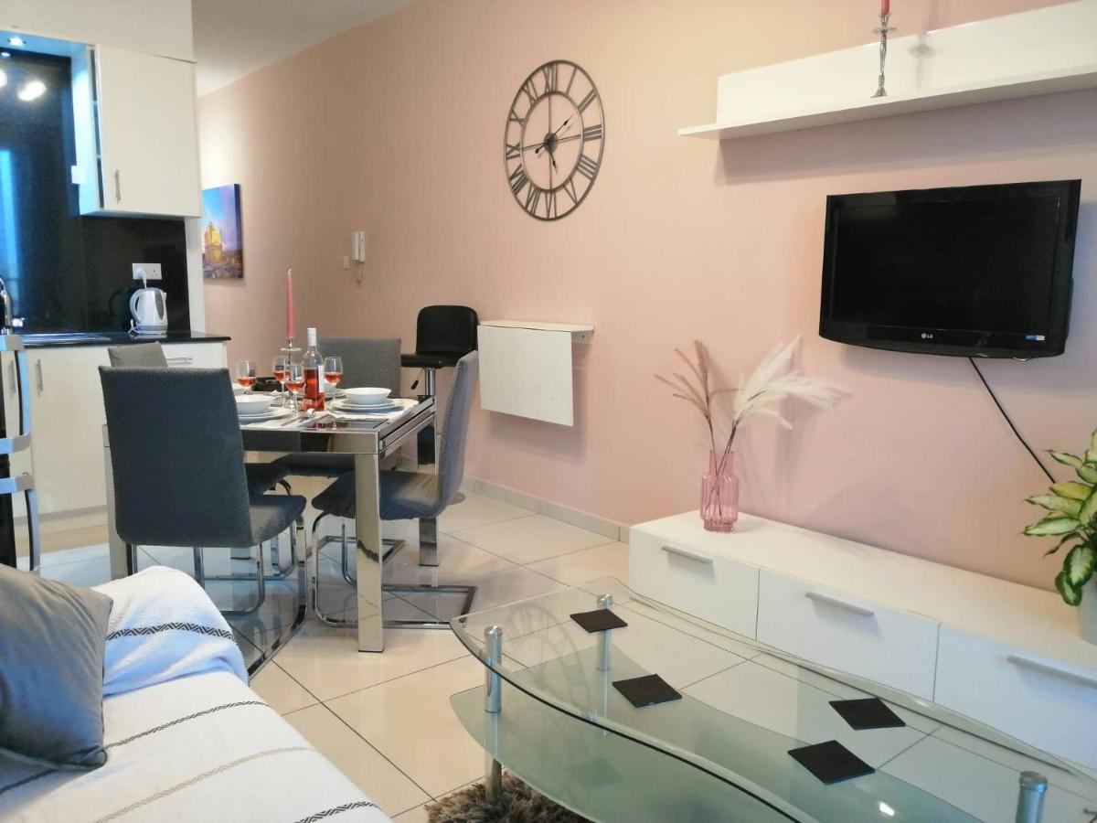 Seabreeze Apartment St. Paul's Bay Bagian luar foto