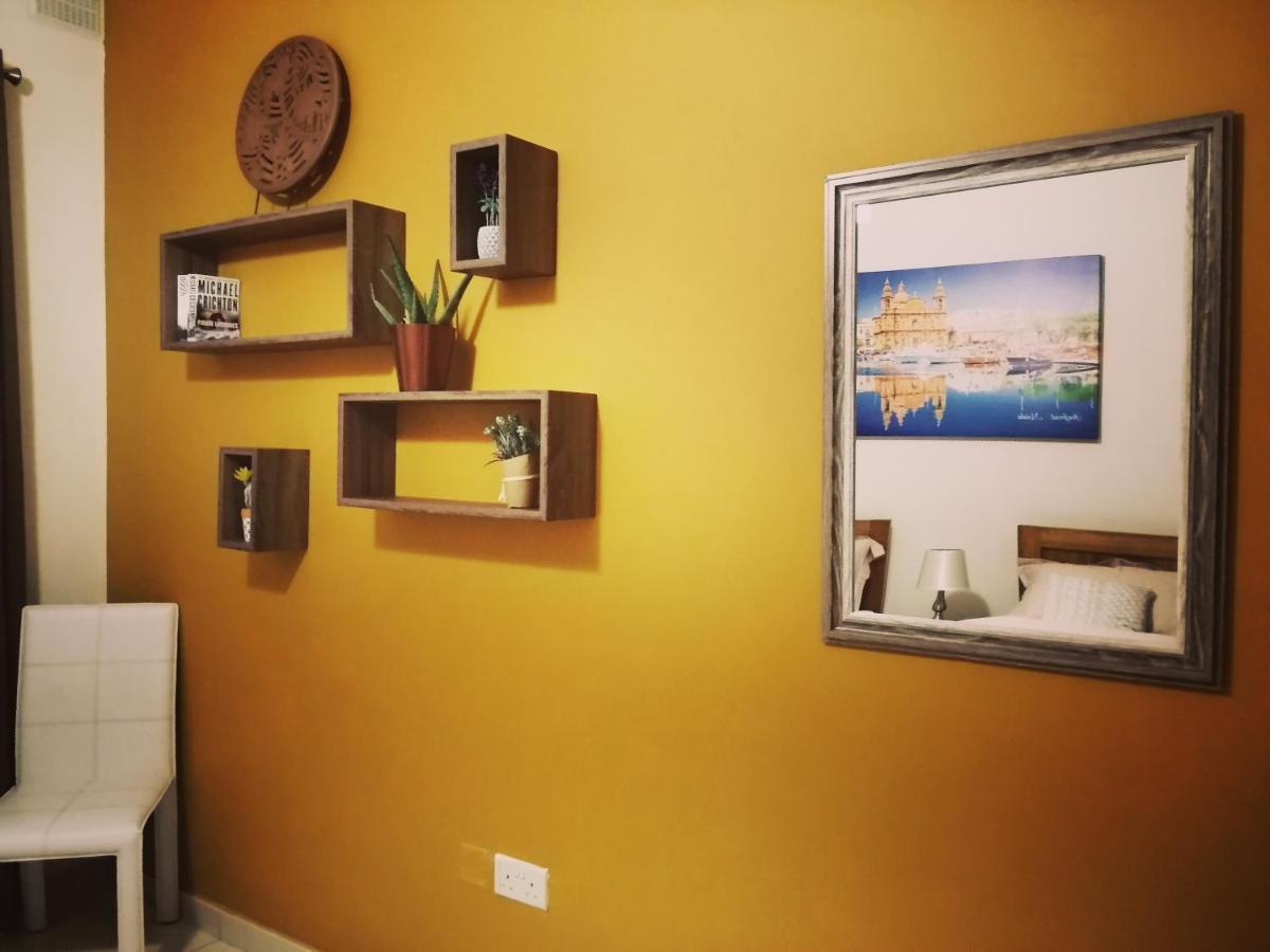 Seabreeze Apartment St. Paul's Bay Bagian luar foto